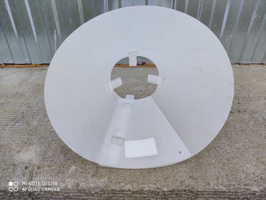 Plastikowy kołnierz ochronny dla psa Buster 20 cm