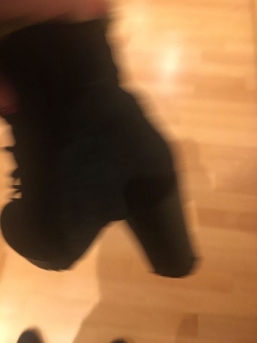 Botins salto alto core preto
