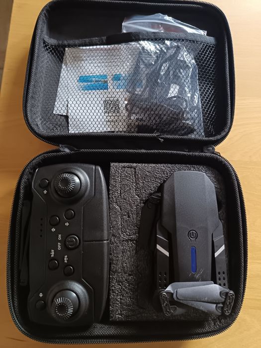 drone E88  preto e mais 2