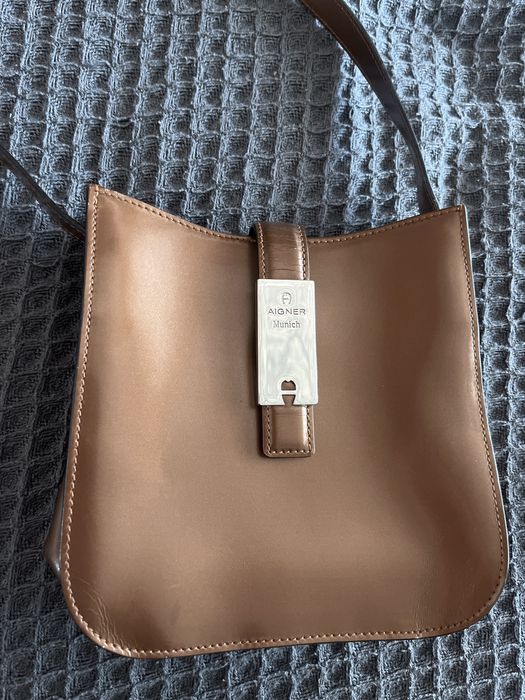 Сумочка aigner оригінальна з номером