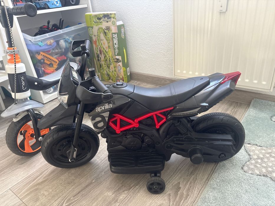 Motorek na akumulator