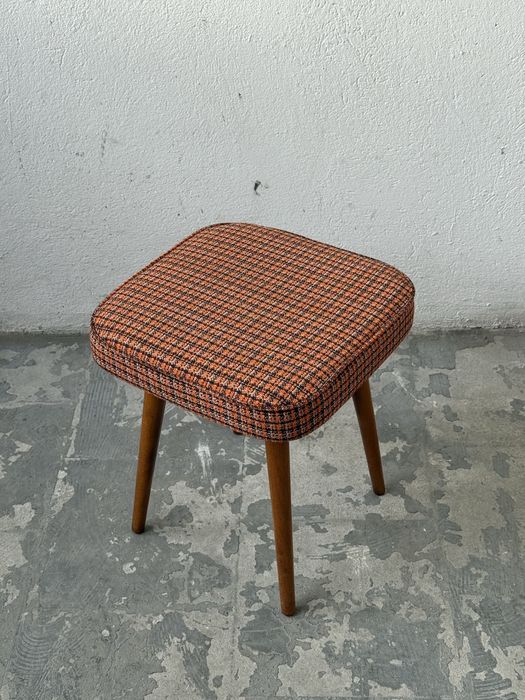 Taboret PRL hałas zieliński ład vintage