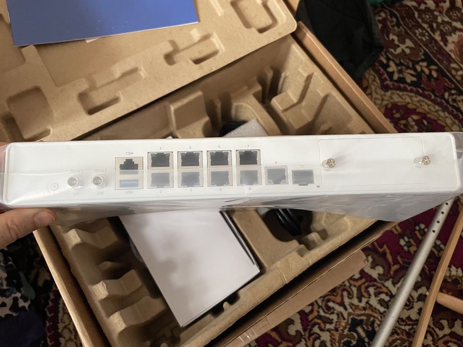 Ethernet шлюз/gateway firewall Sophos XGS118 9x2.5Gbs