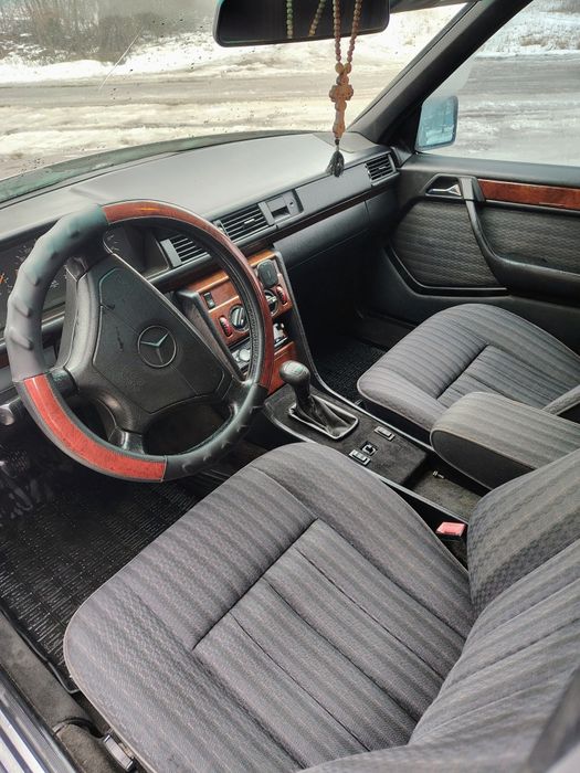 Продам Mercedes W124 3.0 дизель