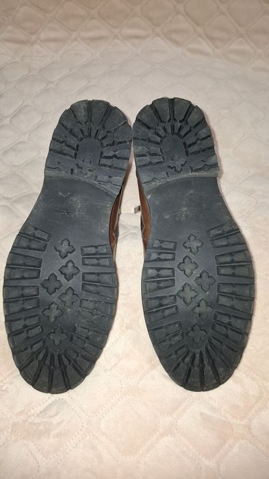 Туфлі , чоботи Tomfrie