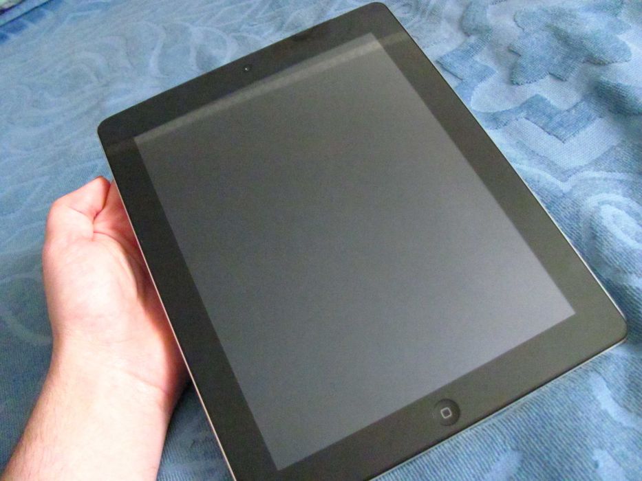 iPad 2 A1396, Wi-Fi+3G  16 gb + новый шнур. Идеальное состояние