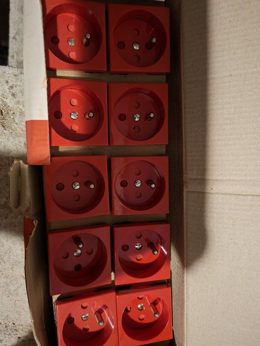 LEGRAND 77114 gniazdo elektryczne pojedyncze 16A DATA Mosaic l