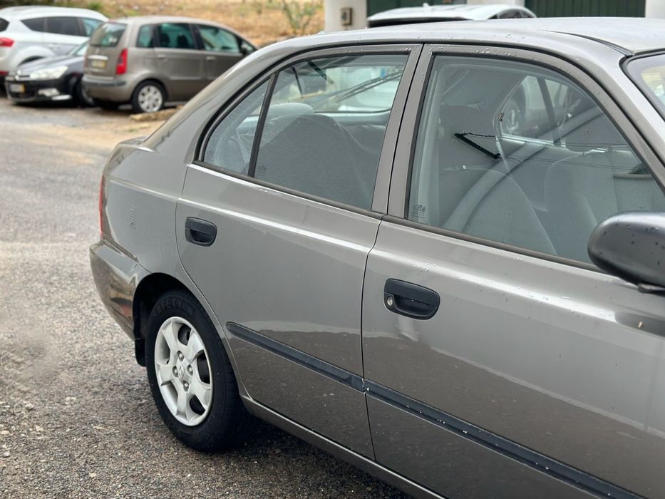 Hyundai accent  1.3