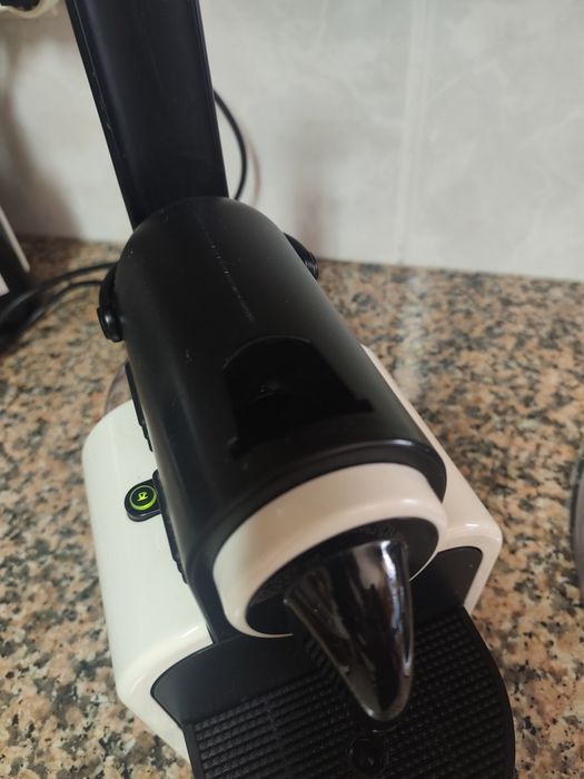 Máquina de Café Nespresso