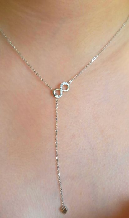 Продам красивую серебряную цепочку 925 с подвеской бесконечность