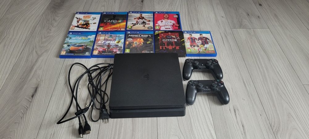 Witam do sprzedania mam konsolę ps4 slim 500gb,