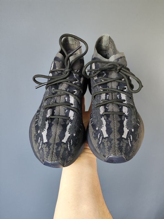 Продам кросівки Adidas Yeezy Boost 380 Triple Black
