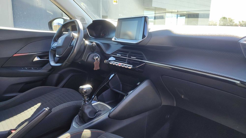 Peugeot 2008 1.2 PureTech 130cv, caixa manual, gasolina, ano 2021, em bom estado de conservação — photo 5