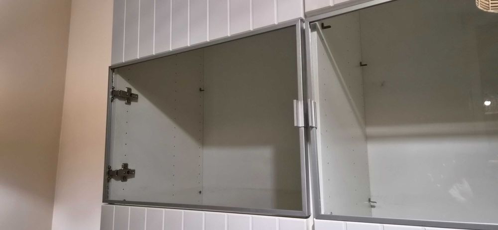 Szklane fronty Ikea Besta