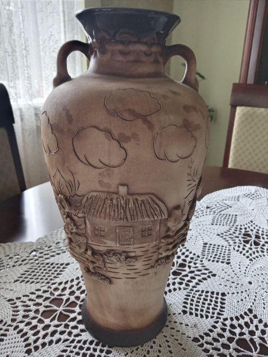 Ваза керамічна в українському стилі