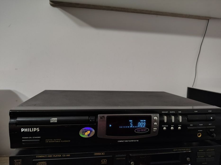 Odtwarzacz CD Philips cd753