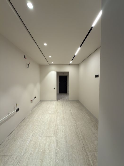 Продаж однокімнатної квартири поруч міського озера