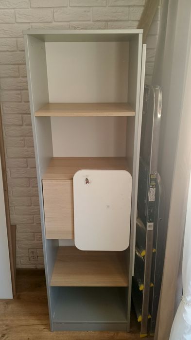 Regał meble Agata z lustrem