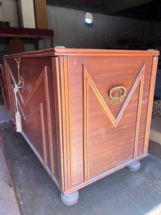 Arca/Baú em madeira