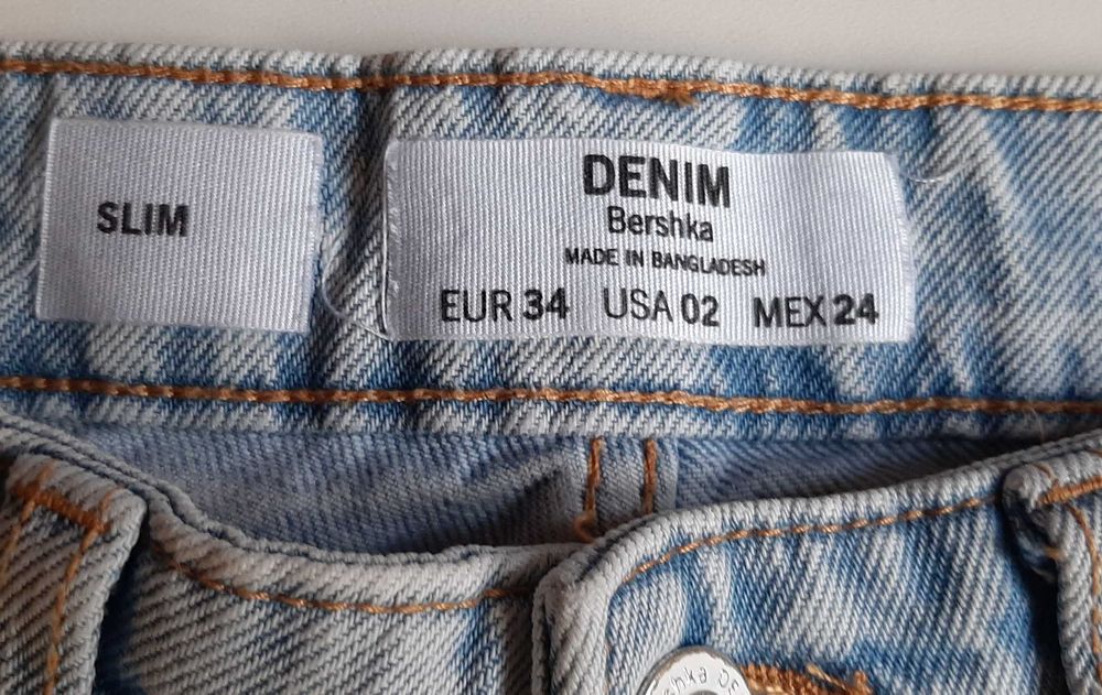 Spodnie z dziurami Bershka rozmiar XS