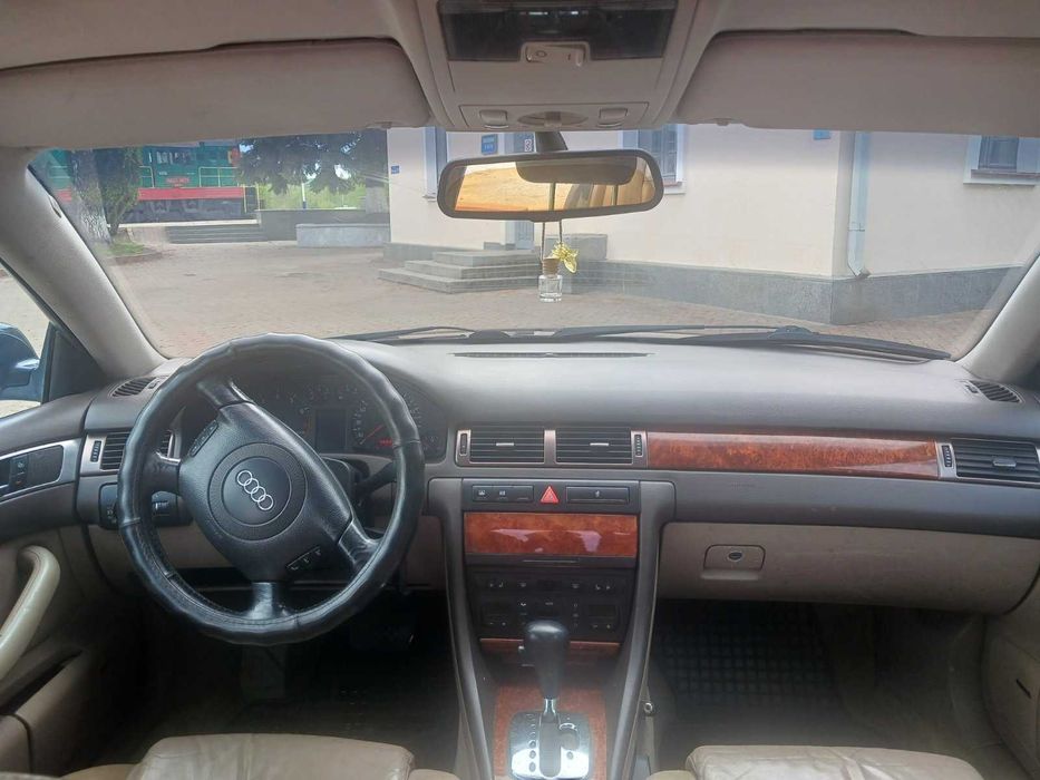 Автомобіль Audi A6C5