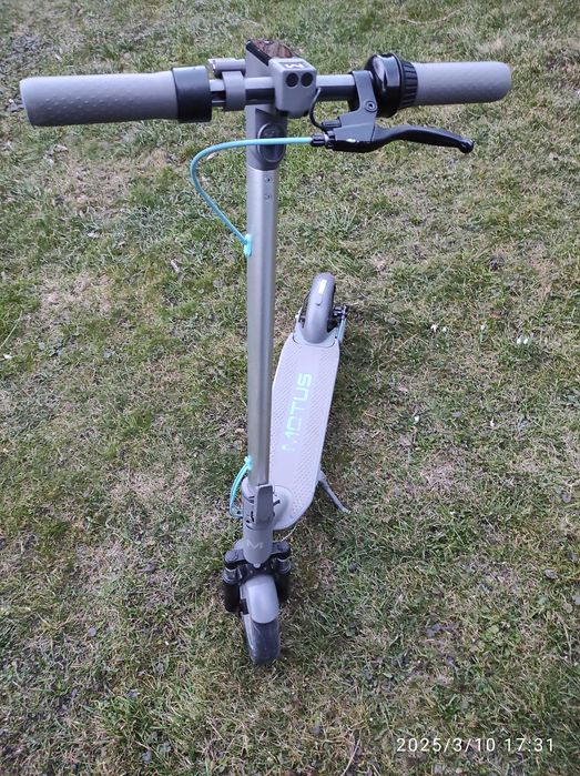 Hulajnoga elektryczna Motus Scooty 10 Plus