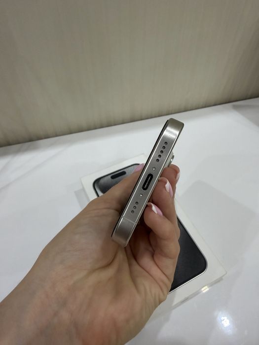 Продам iPhone 15 Pro, 256 GB