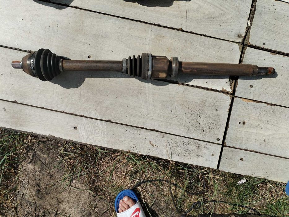 Półoś prawa długa Ford Focus mk2 16tdci 2006r