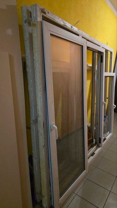 Продам вікна (рами, склопакети). Ціна за все!