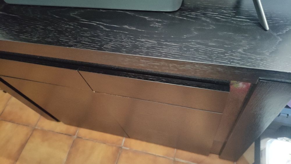 Aparador madeira preto