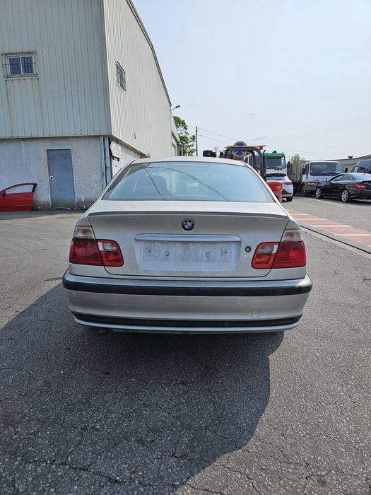 BMW E46 2.0D 136CV de 2000 para peças