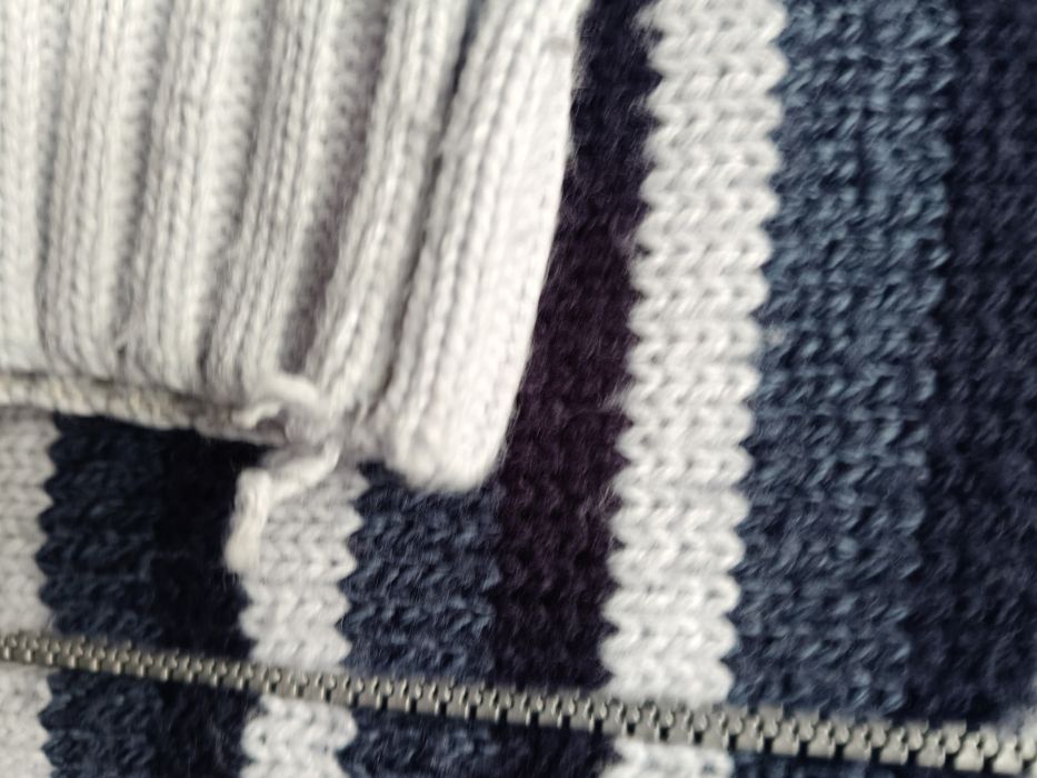 Sweter chłopięcy 134