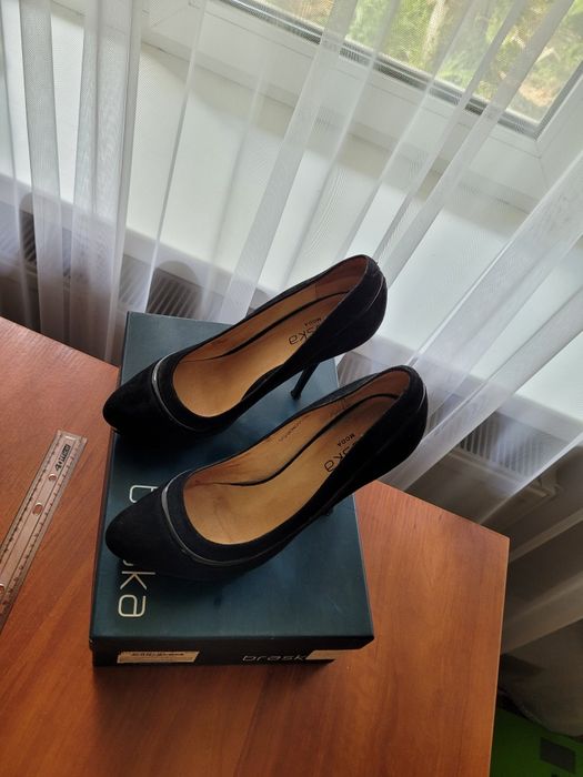 Туфлі замшеві braska 37 р