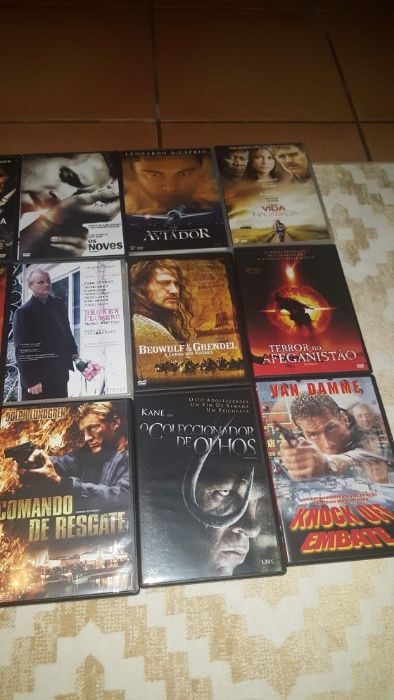Filmes, todos originais, com legendas em português,praticamente novos.