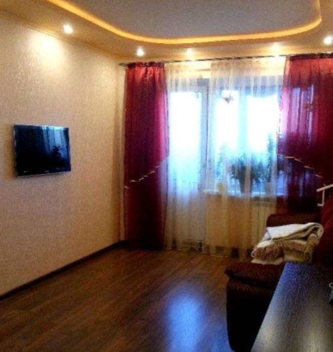 Оренда 2-х  кімнатної  квартири в Обухові,район Піщана
