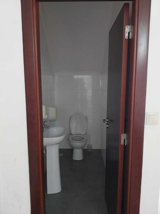 Espaço Comercial de 52 m² na Zona Histórica de Alcobaça – A 150m do Mosteiro