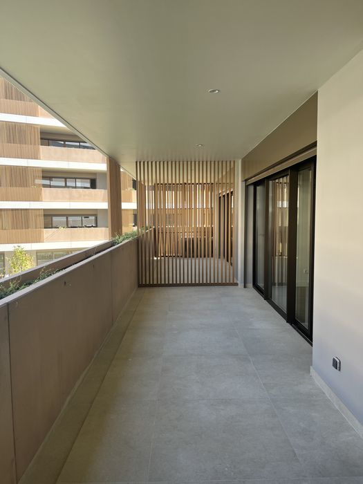 T1 Novo com Piscina e Varanda - Telheiras