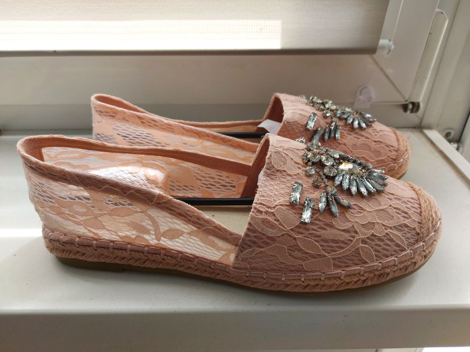 Rózowe espadryle z kamieniami rozm.40-41