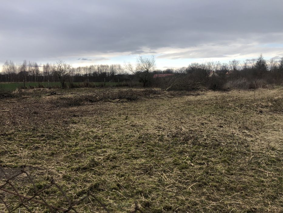 Dzialka Chróstnik 11.5 ar pod zabudowę jednorodzinną