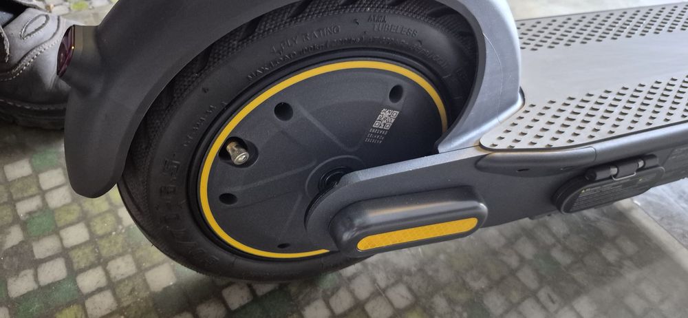 Ninebot Segway KickScooter MAX G30P