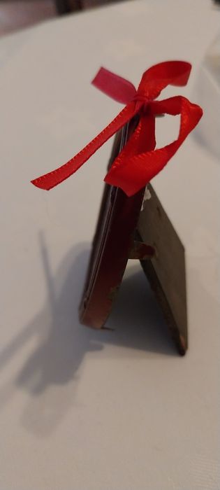 Peça Religiosa Antiga em Latão Pintado – Sagrado Coração de Jesus