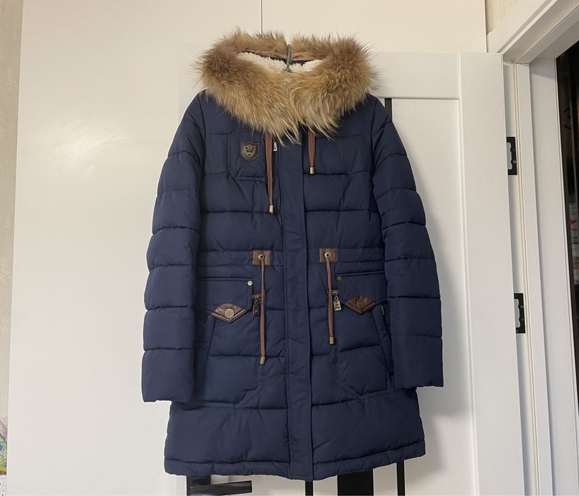 Зимове жіноче пальто