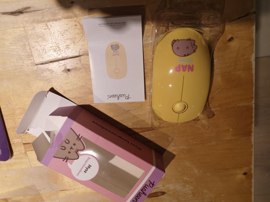 Myszka nowa bezprzewodowa żółta, ładny design, sensor USB