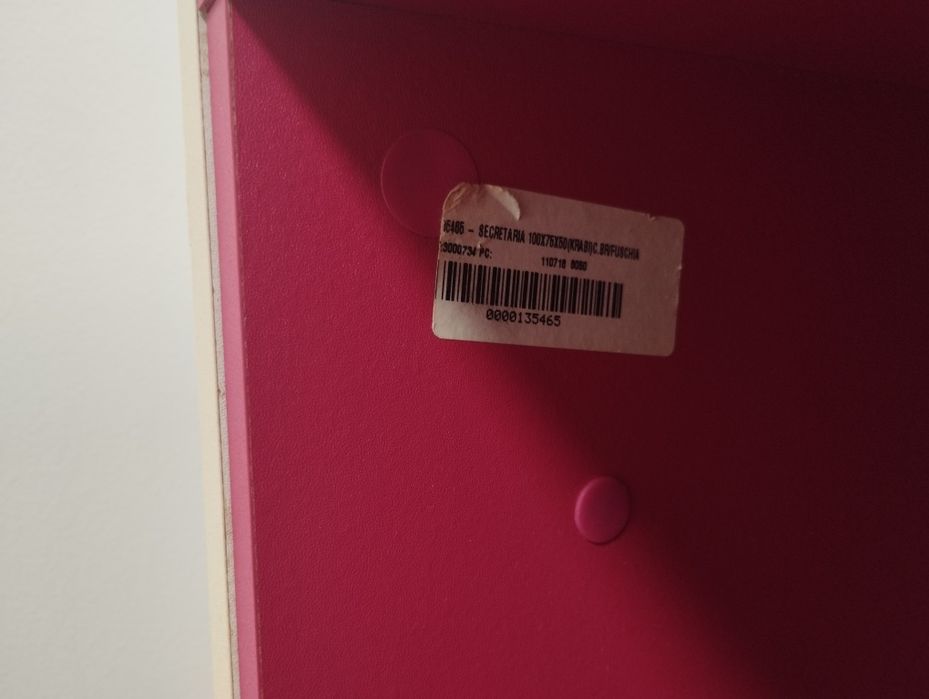 Secretaria para menina