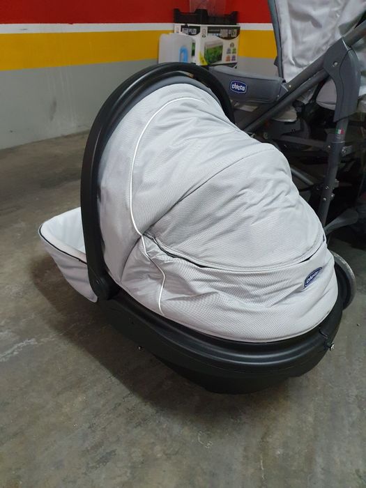 Trio Chicco - Alcofa / Ovo / Carro + cadeira chicco para carro