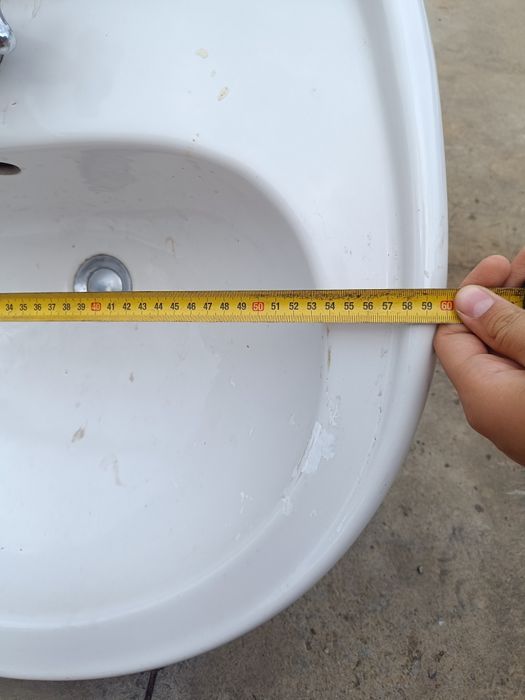 Umywalka łazienkowa z baterią bez syfonu