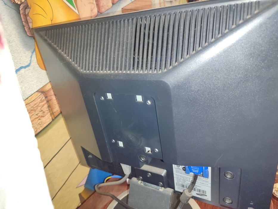 Монитор Samsung SyncMaster 740n