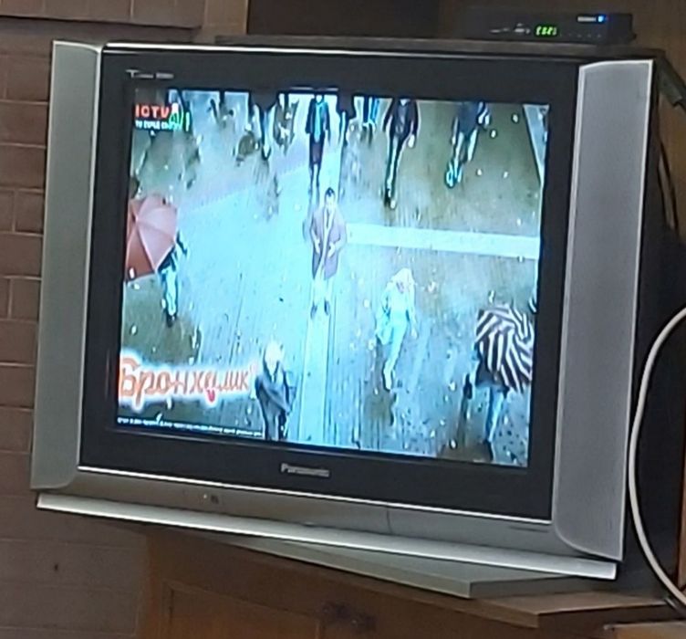 Телевизор Панасоник б/у 72 см.