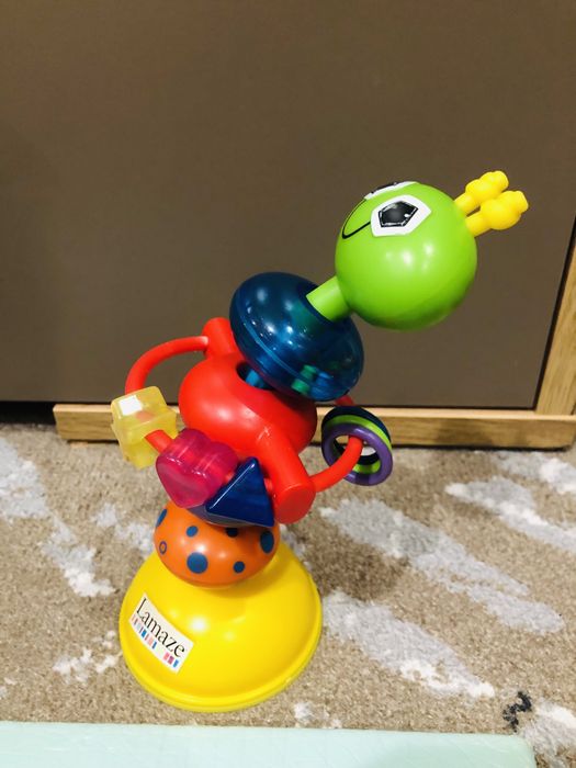 Розвиваюча іграшка на присосці