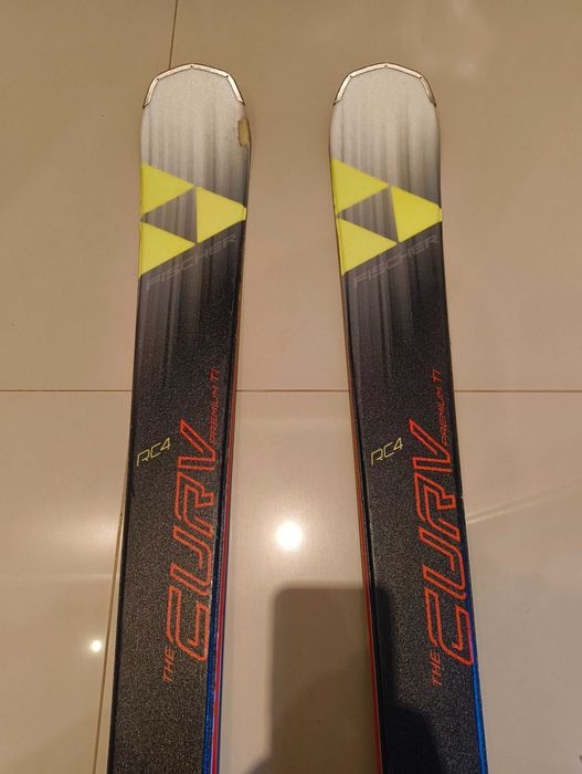 Narty Fischer RC4 The CURV Premium TI
